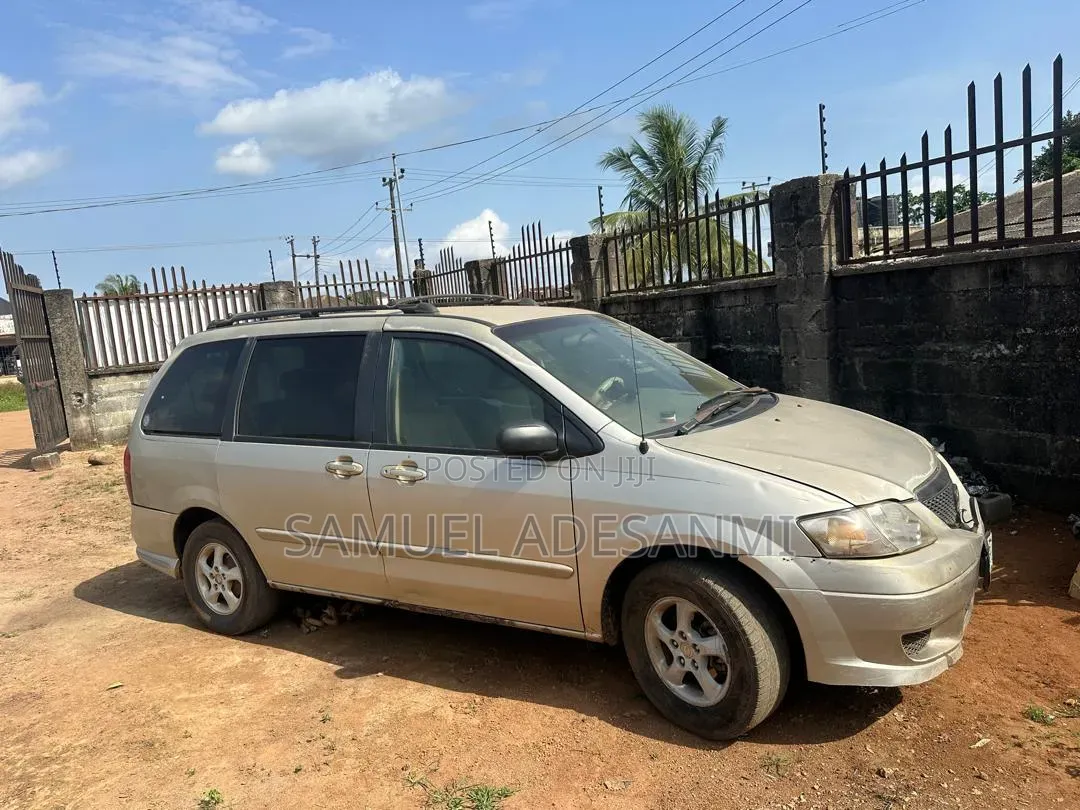Mazda MPV LX 2005 Gold