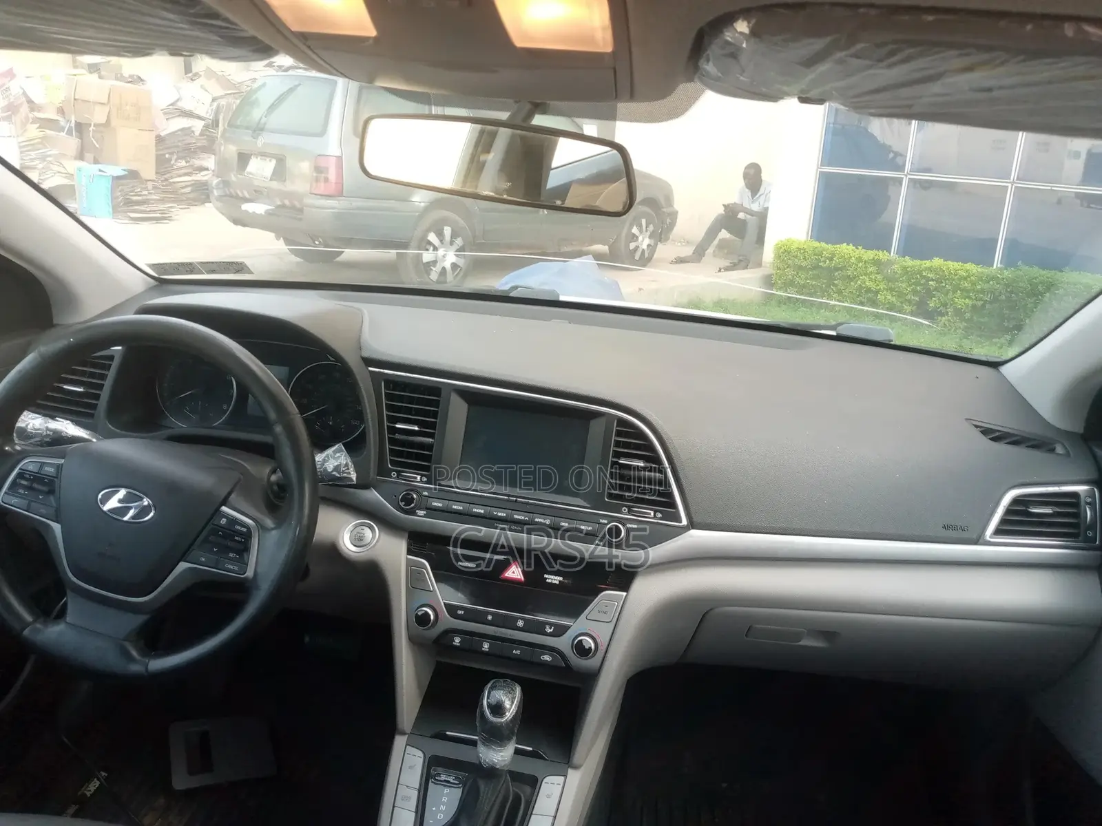 Hyundai Elantra 2017 Silver