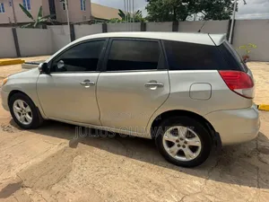 Toyota Matrix 2005 Silver