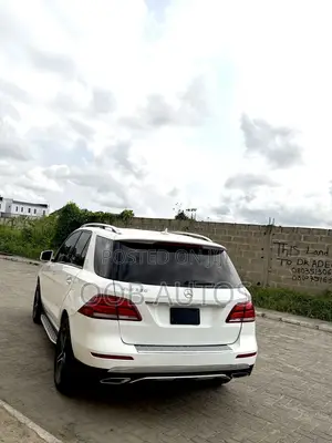 Mercedes-Benz GLE-Class 2016 White