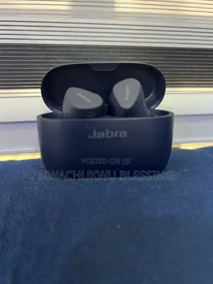 American Jabra Elite 4 Active Earbud