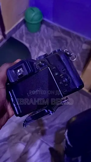 Lumix G7 With Lens 14-42mm