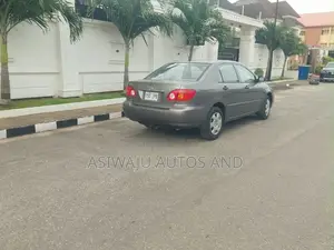 Toyota Corolla LE 2005 Gray