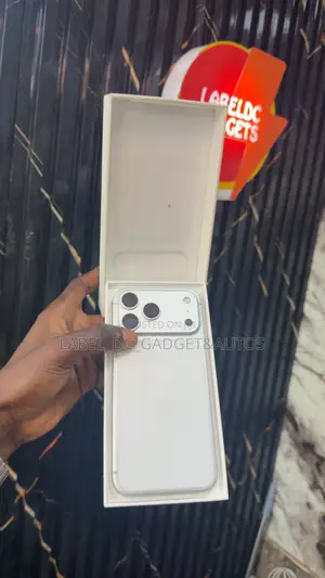 New Apple iPhone 17 Pro Max 256 GB Silver