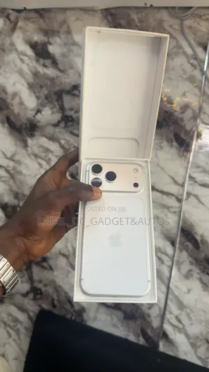 New Apple iPhone 17 Pro Max 256 GB Silver