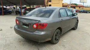Toyota Corolla 2005 Gray