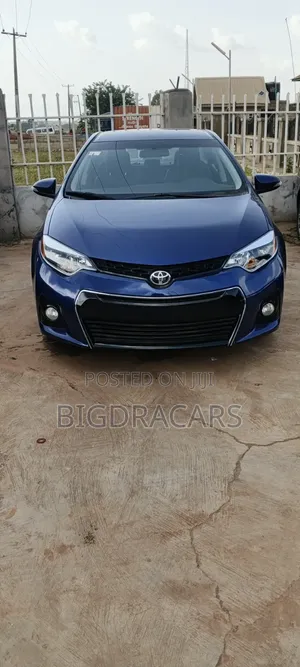 Toyota Corolla 2015 Blue