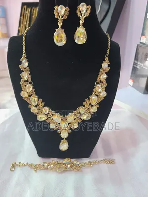 Custumes Jewelry for Females