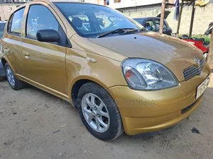Toyota Yaris 2003 Gold