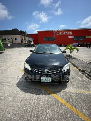 Toyota Corolla 2012 Black