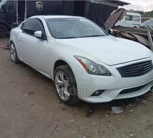 Infiniti G 2012 White