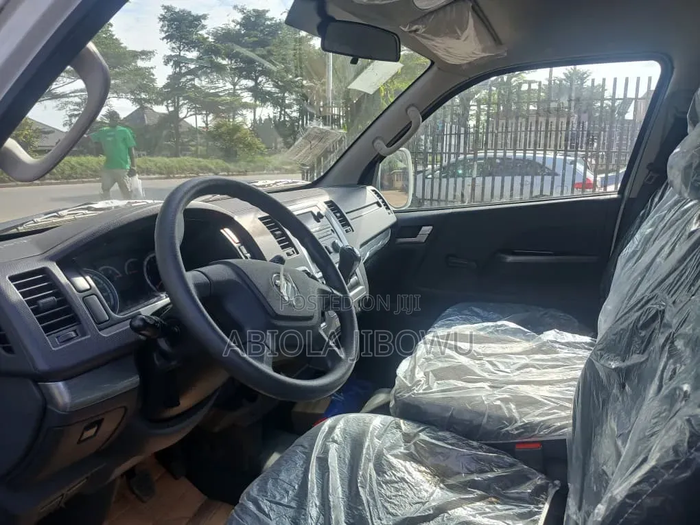 New Foton View 2023 White