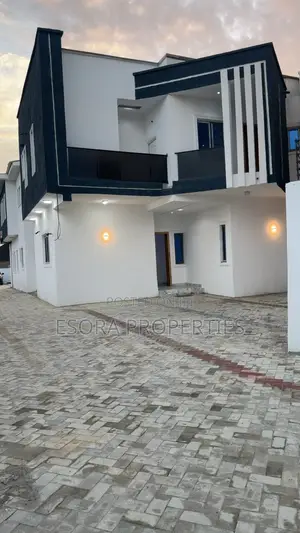 4bdrm Duplex in Ogombo for rent