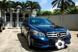 Mercedes-Benz E350 2016 Blue