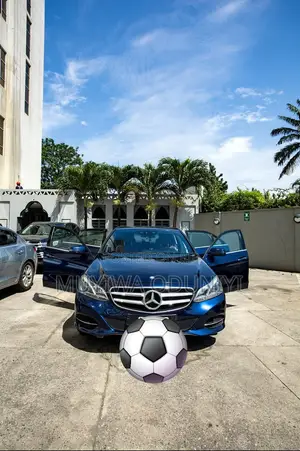 Mercedes-Benz E350 2016 Blue