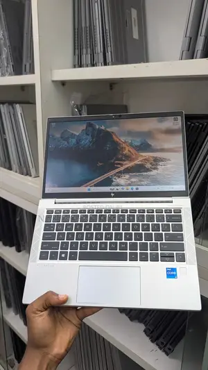 Laptop HP EliteBook 830 G8 16GB Intel Core i5 SSD 256GB