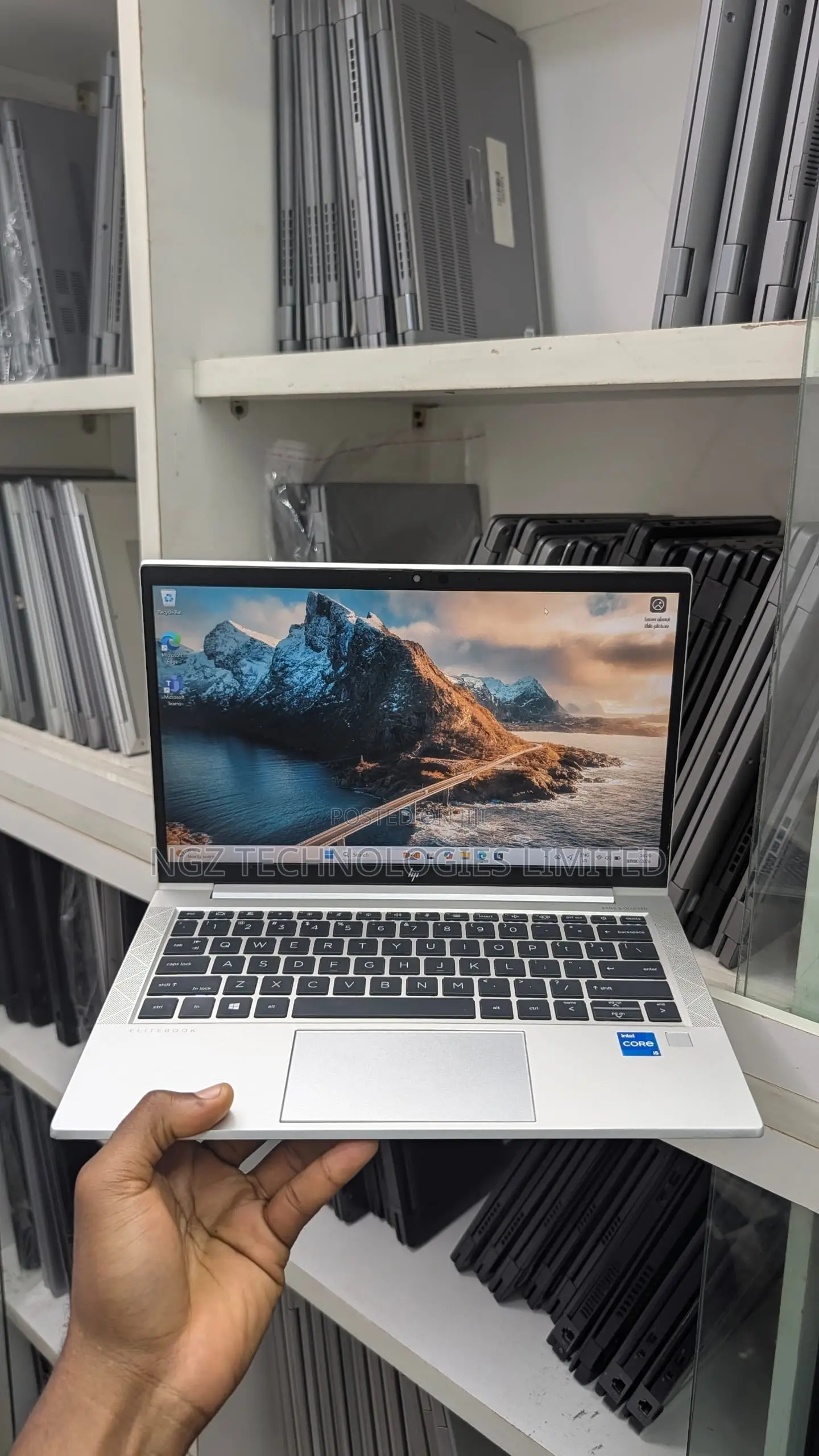 Laptop HP EliteBook 830 G8 16GB Intel Core i5 SSD 256GB