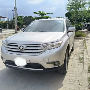 Toyota Highlander Limited 2012 Silver