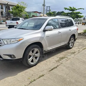Toyota Highlander Limited 2012 Silver
