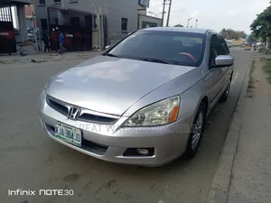 Honda Accord 2005 Silver