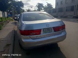Honda Accord 2005 Silver