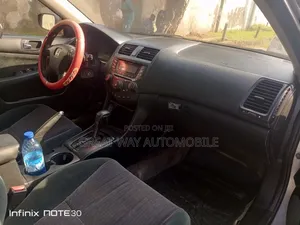 Honda Accord 2005 Silver