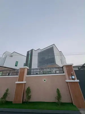 4bdrm Duplex in Berger for sale