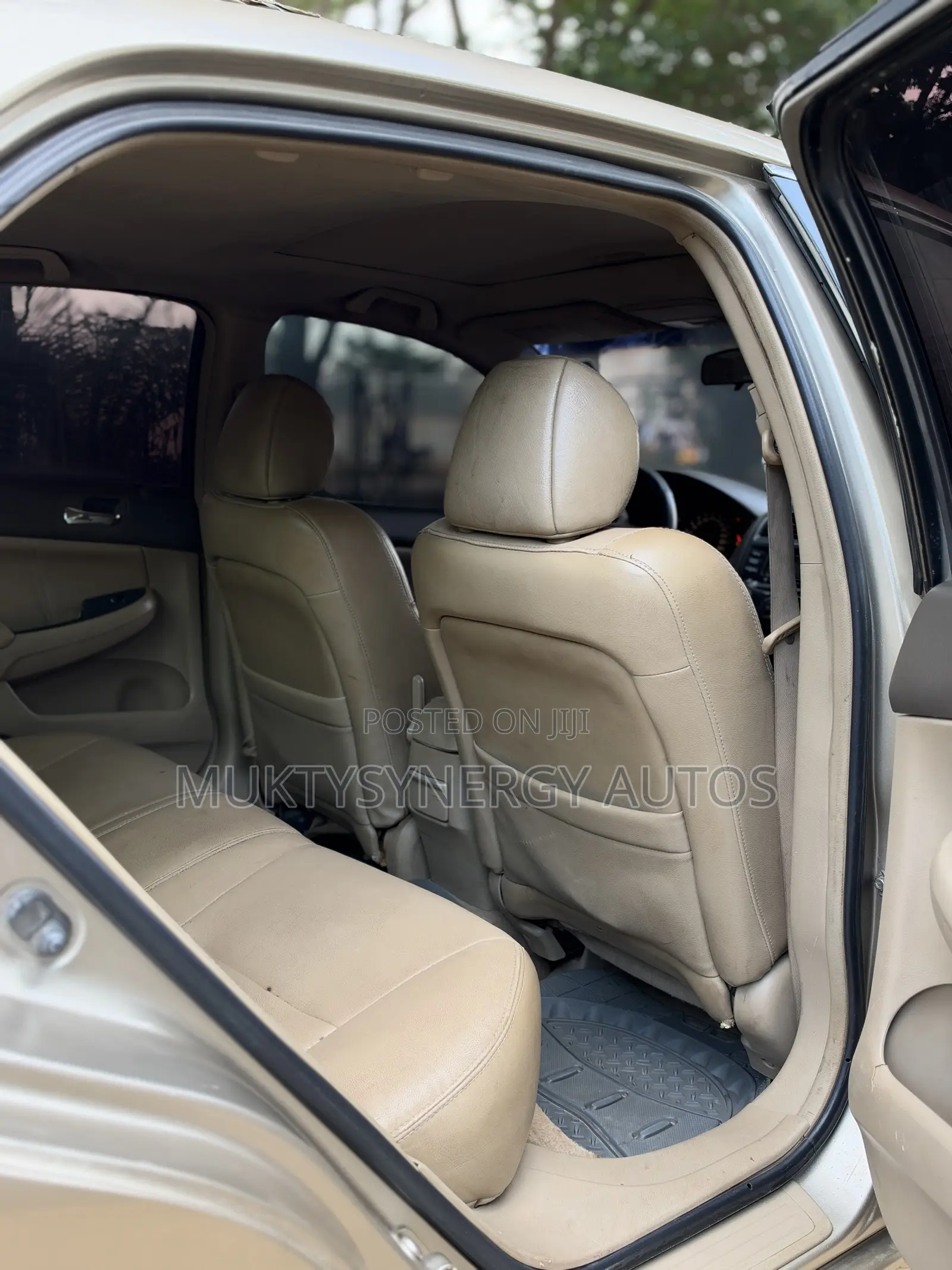 Honda Accord 2004 Gold