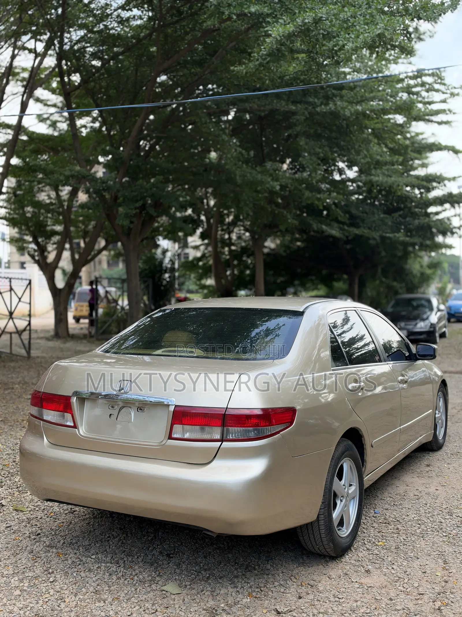Honda Accord 2004 Gold