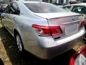 Lexus ES 350 2010 Silver