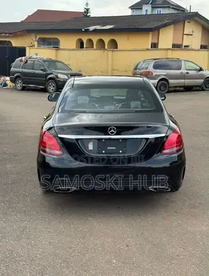 Mercedes-Benz C300 2015 Black