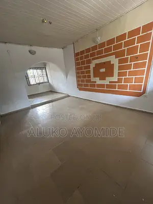 3bdrm Apartment in Diamond Estate, Akure for rent