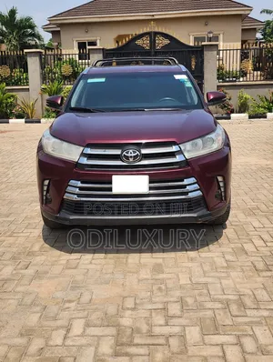 Toyota Highlander XLE 4dr SUV AWD (3.5L 6cyl 6A) 2015 Burgundy