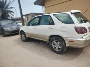 Lexus RX 2001 White