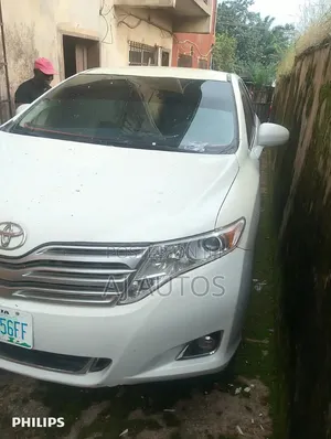 Toyota Venza XLE 2010 White