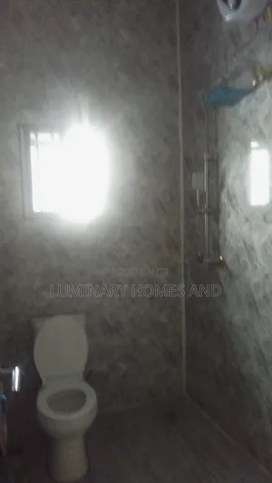 3bdrm Block of Flats in Adjacent To Dunamis, FHA for rent