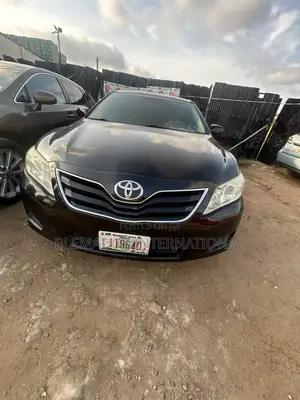 Toyota Camry LE 4dr Sedan (2.5L 4cyl 6A) 2011 Black