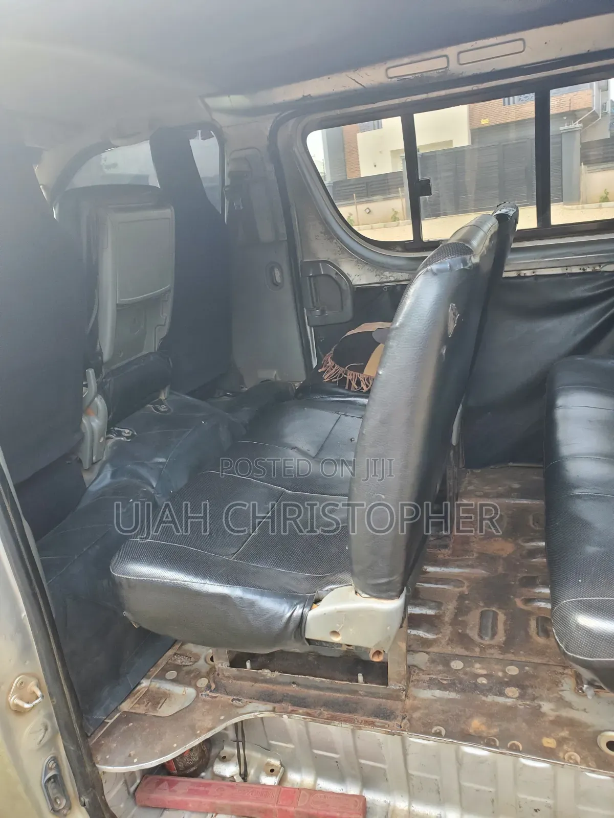 Toyota HiAce 2013 Silver