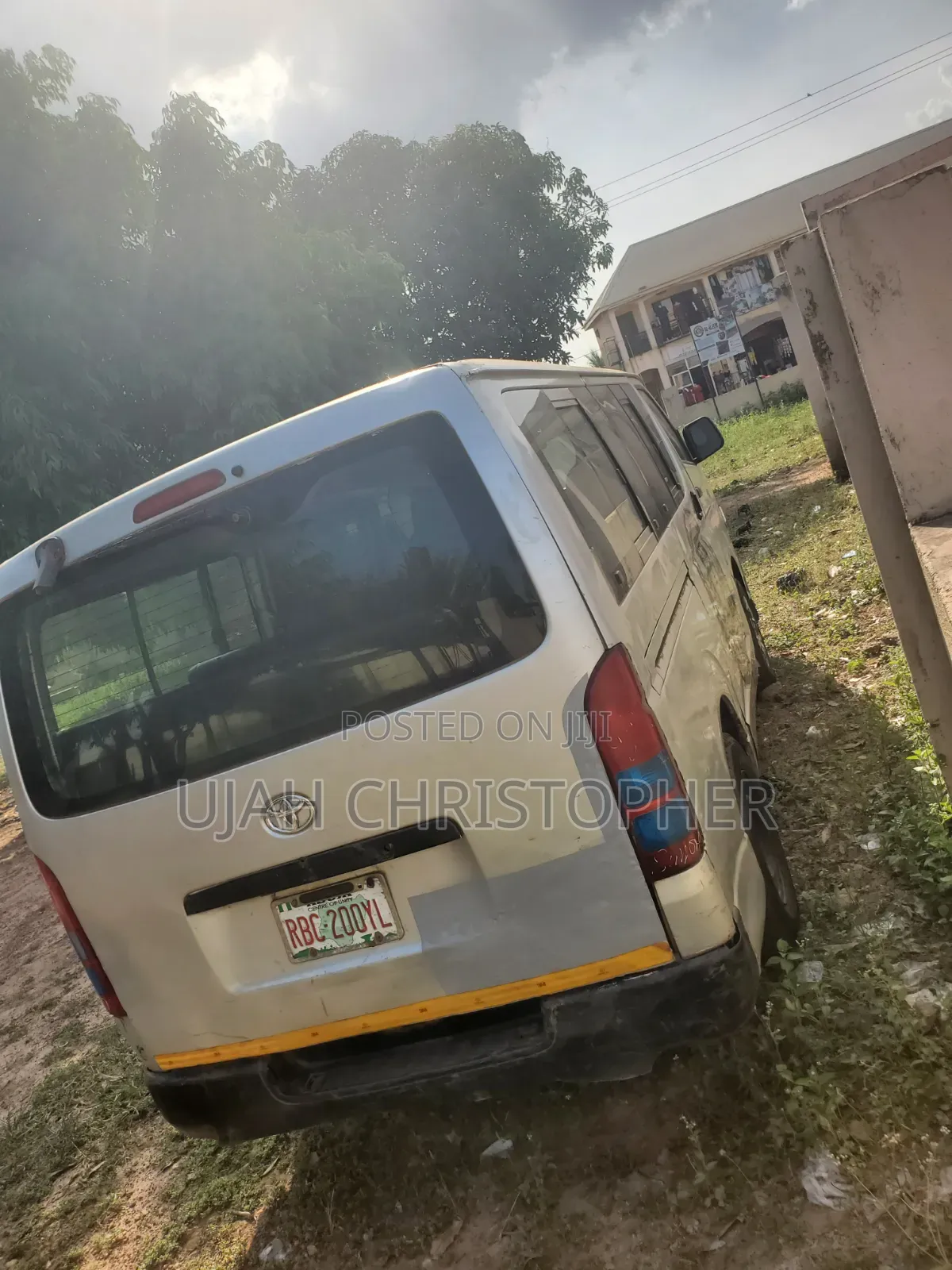 Toyota HiAce 2013 Silver