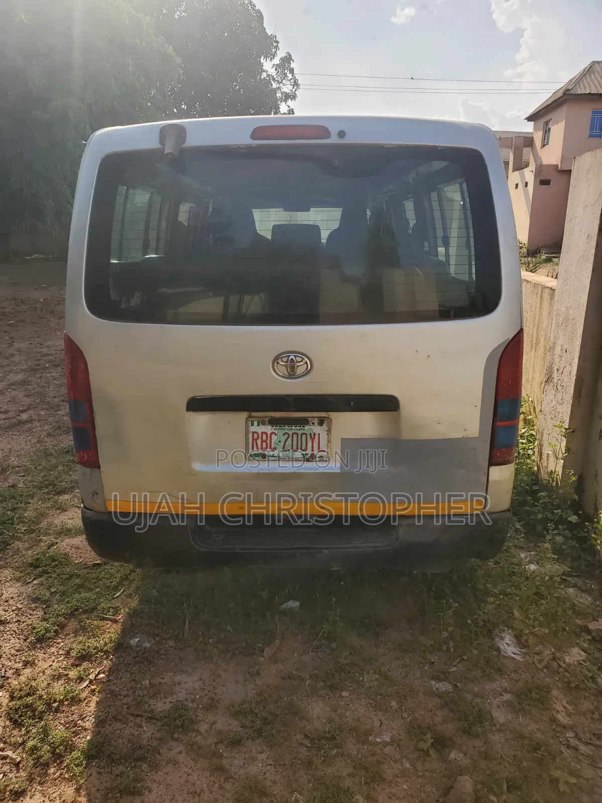 Toyota HiAce 2013 Silver