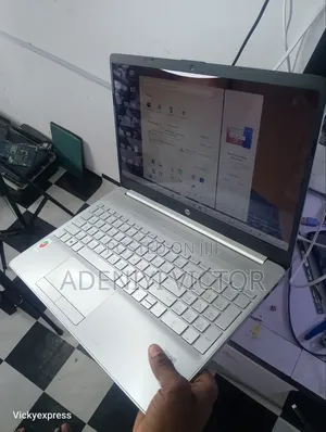 Laptop HP 15 8GB Intel Core 5 HDD 1T