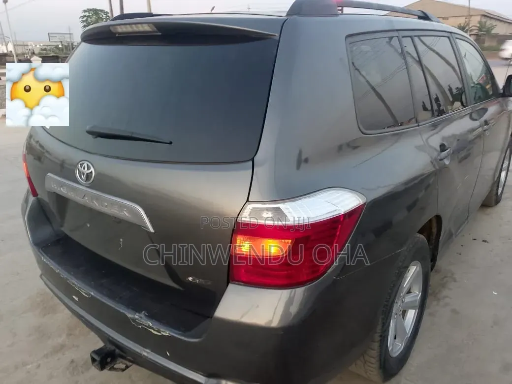 Toyota Highlander 2010 Gray