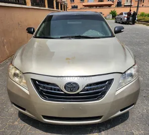 Toyota Camry 2008 Gold