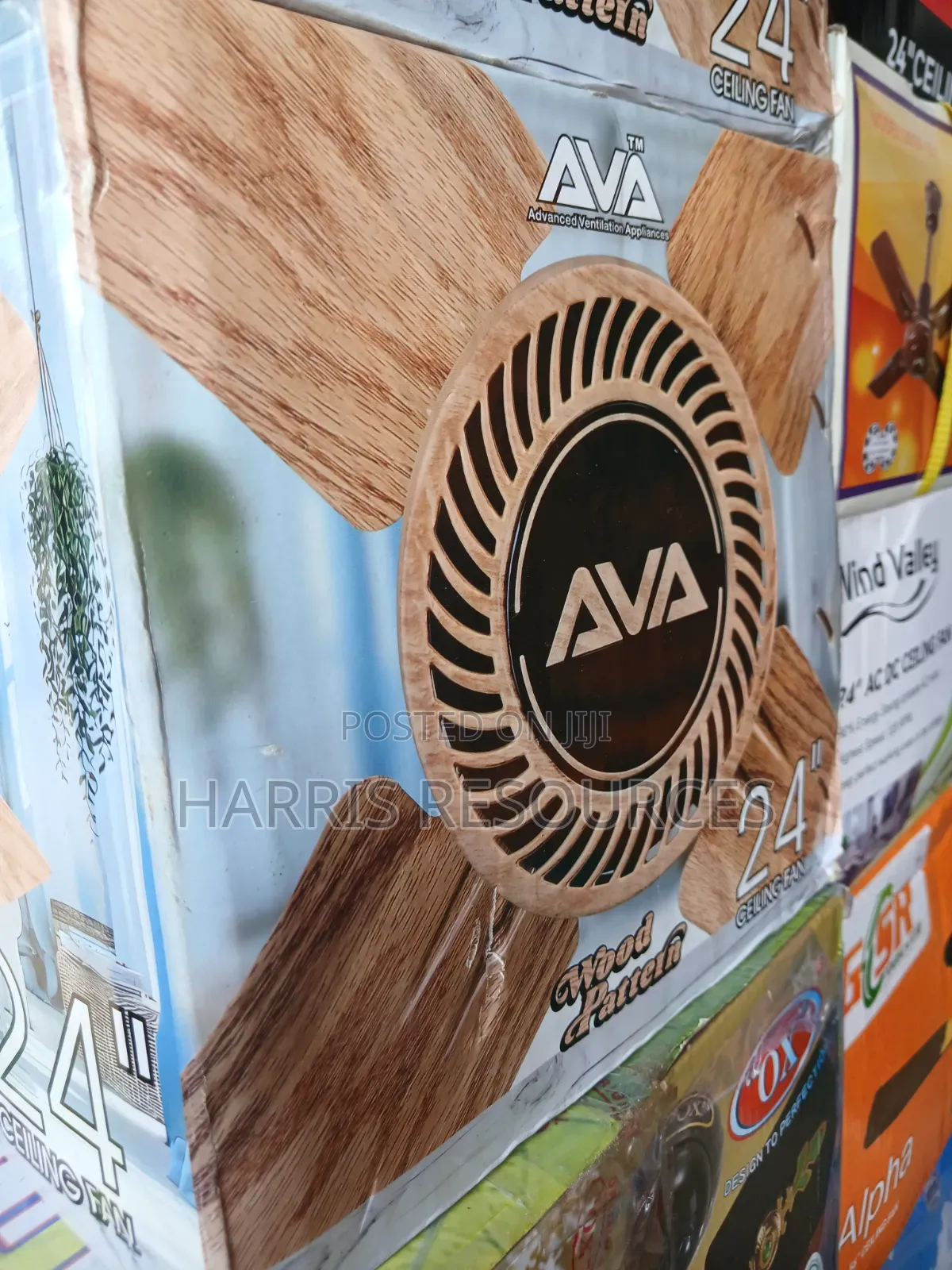 AVA 24" Wood Pattern Short Blades Ceiling Fan.