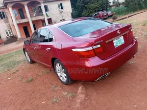 Lexus LS 2008 Red