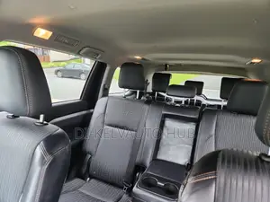 Toyota Highlander LE 4dr SUV AWD (3.5L 6cyl 6A) 2014 Gray