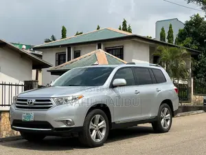 Toyota Highlander 2013 Silver
