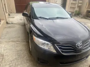 Toyota Camry LE 4dr Sedan (2.5L 4cyl 6A) 2011 Black