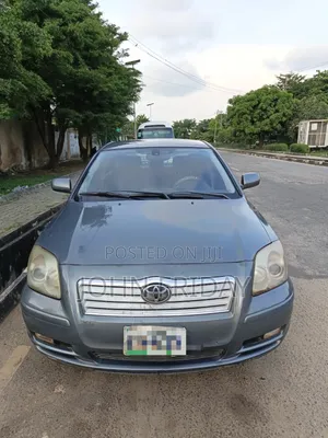 Toyota Avensis 1.8 C 2005 Gray