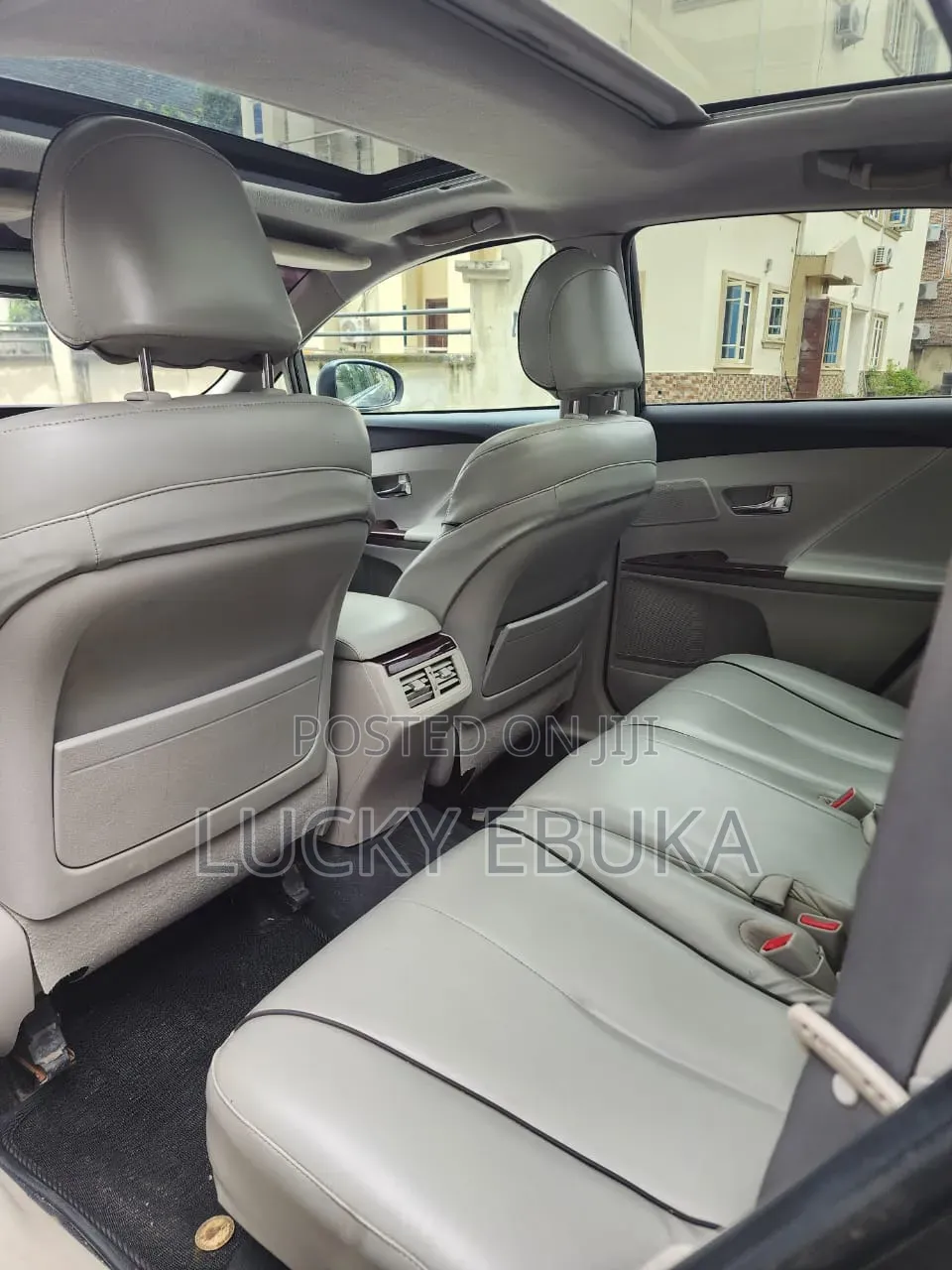 Toyota Venza 2011